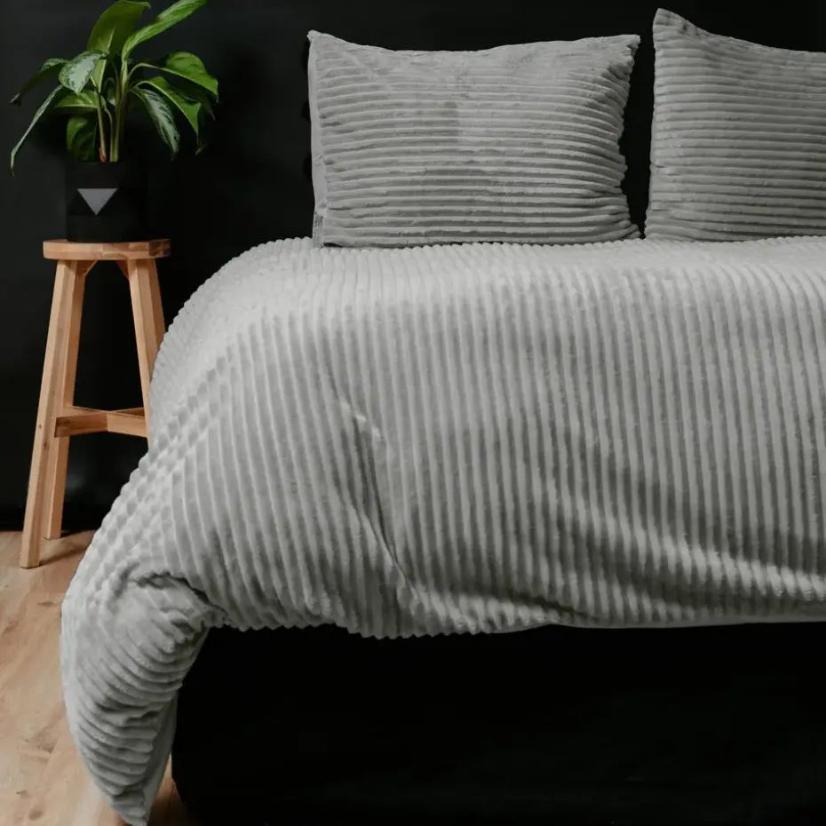 Dekbedovertrek Teddy Rib 240x220 – Fluweelzacht & Knus Design - Grijs