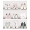 Dutch Wallcoverings - Exposure schoenen/pumps - 0,53x10,05m