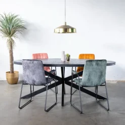 Eettafel Ovaal 240cm - Mangohout Zwart - Matrix-Poot - Mansour