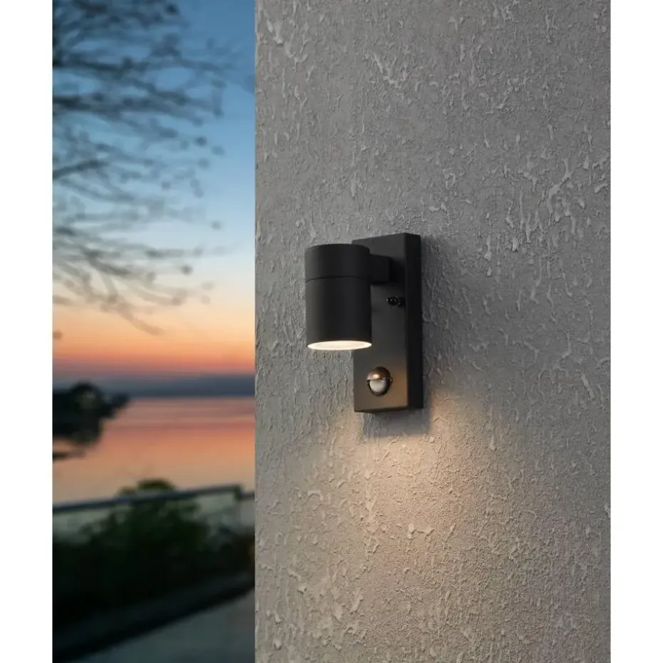 EGLORiga5WandlampBuiten-Sensor-GU10-16,5cm-Sensor-Zwart