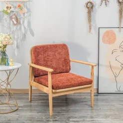 Fauteuil van massief hout en terracotta stof