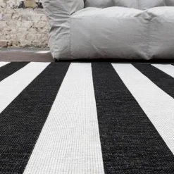 Interieur05 Buitenkleed Stripes zwart/wit dubbelzijdig - 230 x 160 cm