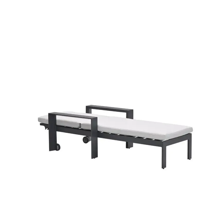 Levanto ligbed - carbon black - valley sand