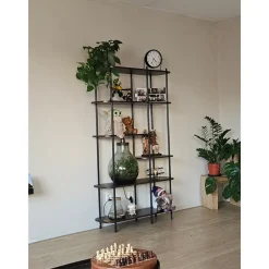 Moderne metalen en bruin houten etagère