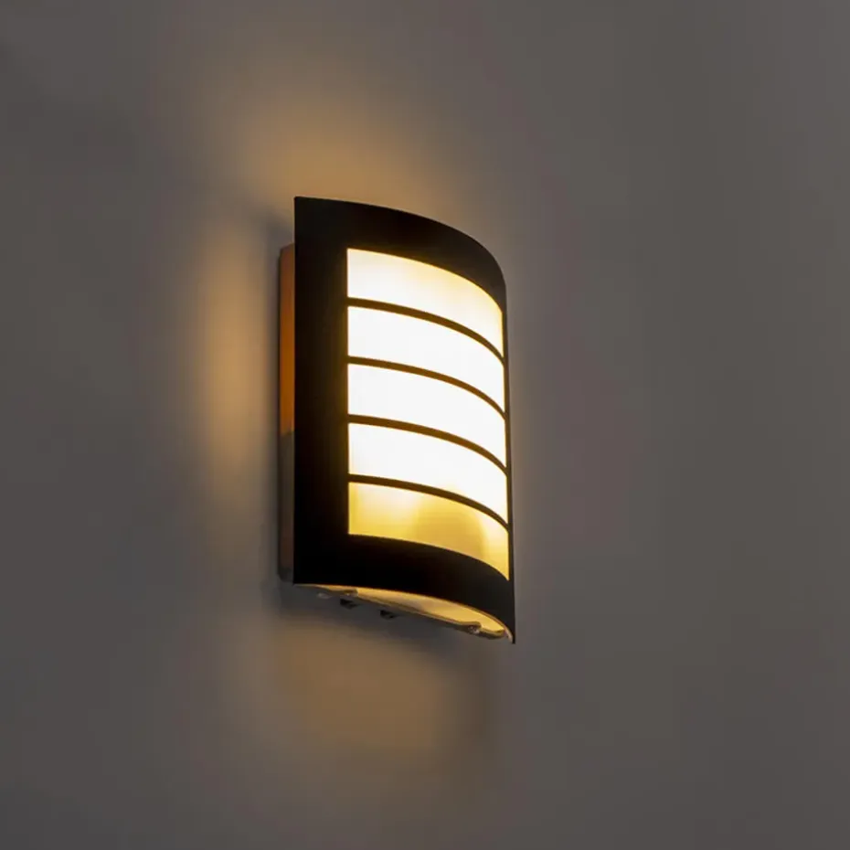 Qazqa buitenlampen met sensor miro zwart e27