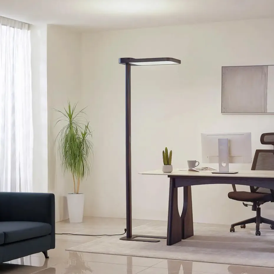 Qazqa professional vloerlampen guzo zwart geïntegreerde led