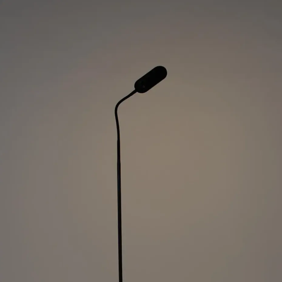 Qazqa vloerlampen botot zwart geïntegreerde led