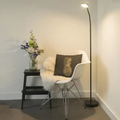 Qazqa vloerlampen trax zwart geïntegreerde led